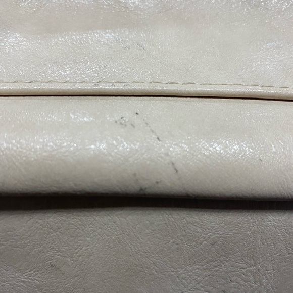 Used Vegan Tan Guitar Strap Backpack - Picture 4 of 5